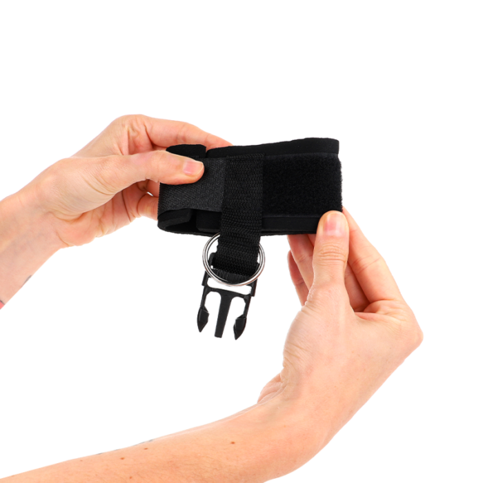 KINK - MUÑEQUERAS NEOPRENO CON CIERRE DE GANCHO NEGRO AJUSTABLE 22-34 CM - CandyHot - Foto 4